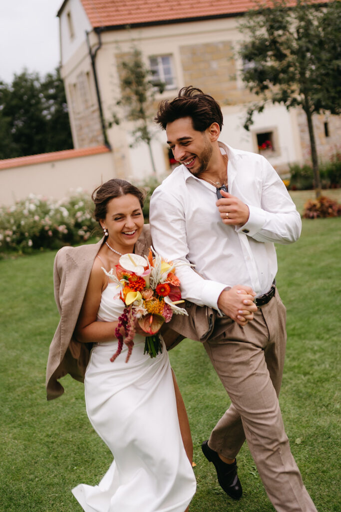 novomanželé Tvrz Krassa