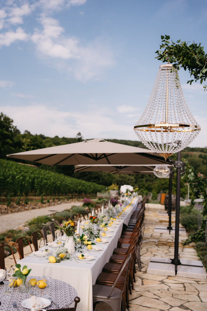 křišťálový lustr svatba Vinice Svaté Kláry Praha