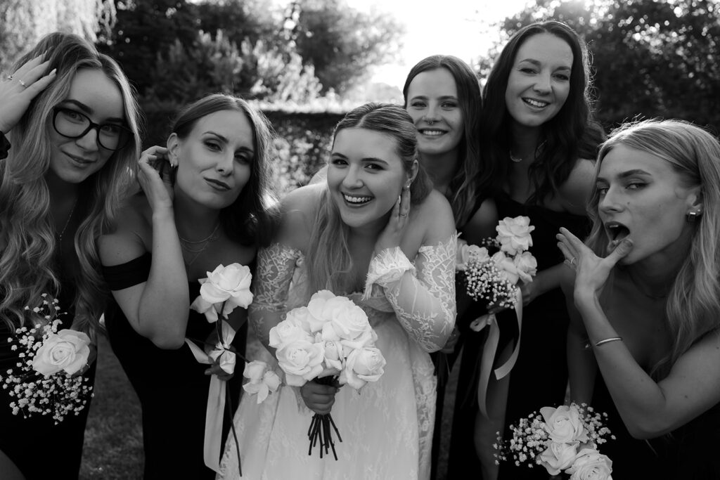 černobílá svatební fotografie