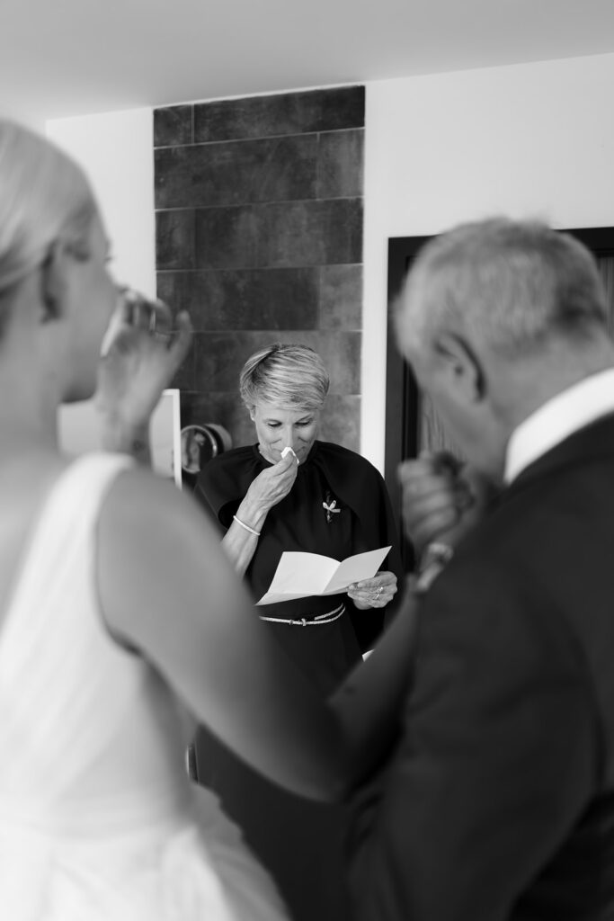 rodinná svatební fotografie Stodola Borohrádek